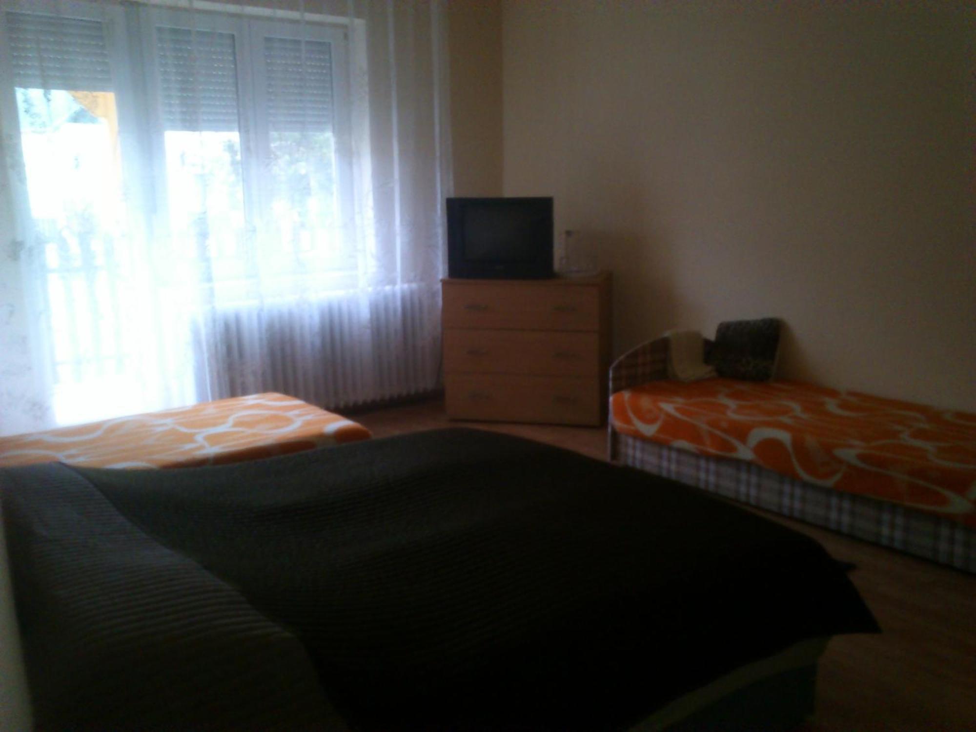 Hotel István Vendégház à Egerszalók Extérieur photo